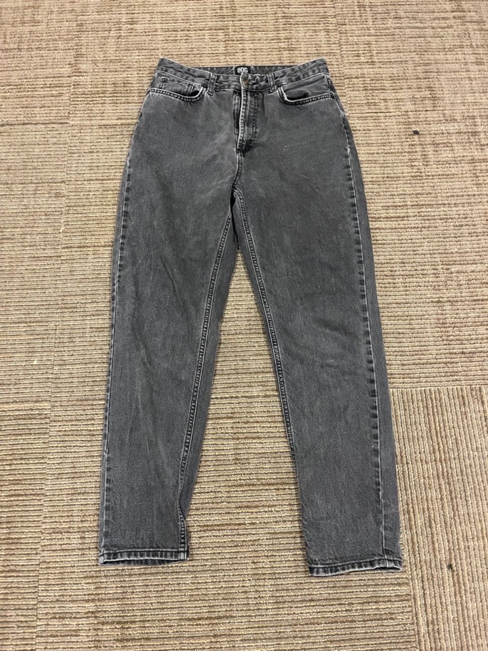 BDG Straight-Leg High-Rise Jeans in Washed Black